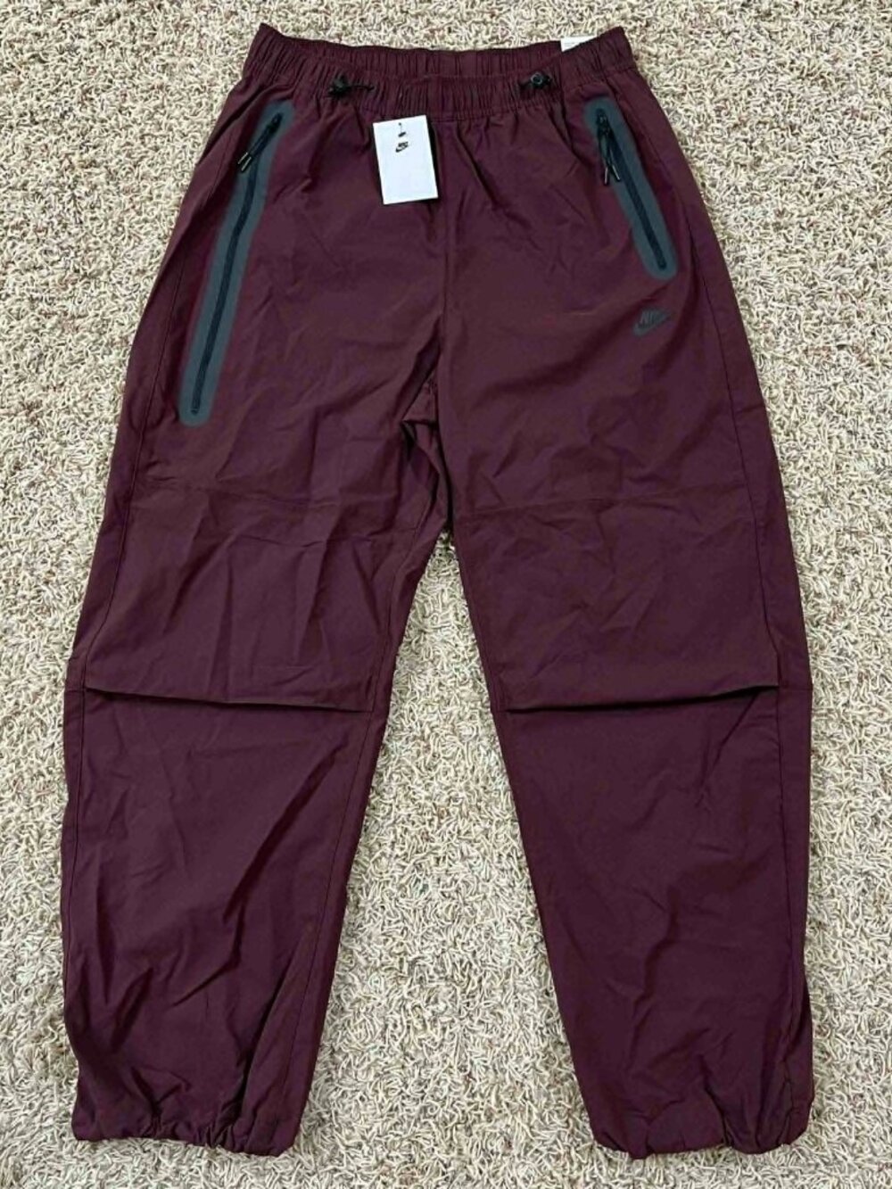 Nike Men's Woven Oversized Pants Burgundy HM7158-652, Size Medium (New)